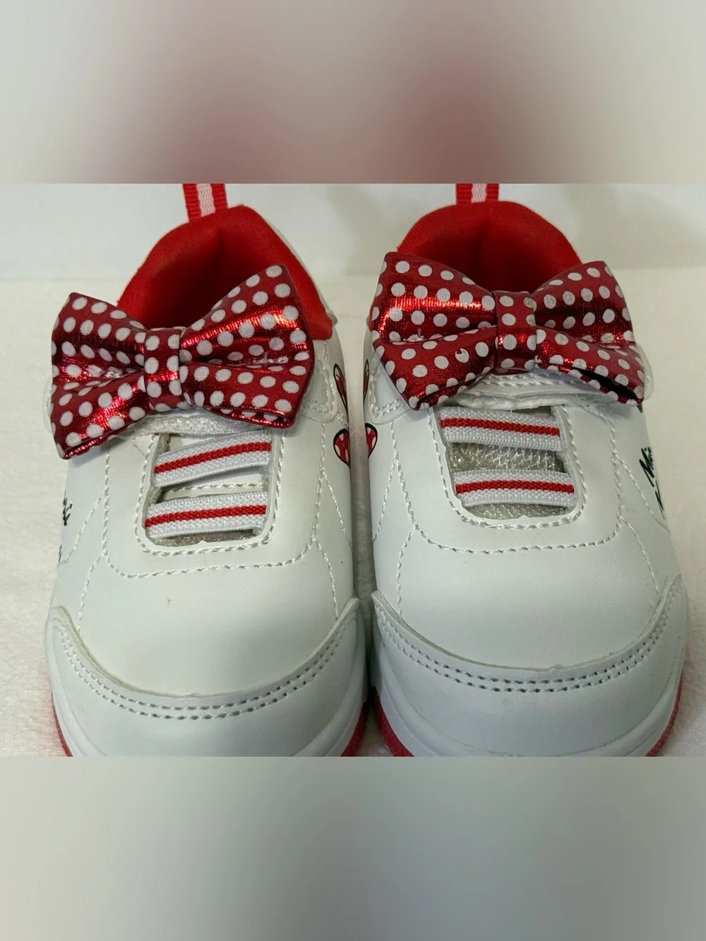 Disney Baby Minnie Mouse Toddler Girl’s Size 5 Bow Sneakers